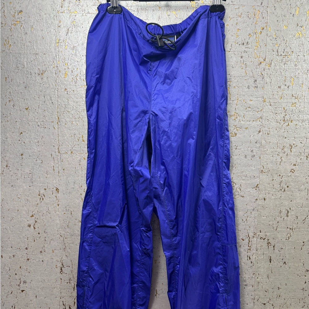 Patagonia Men's Vibrant Draw String Blue Nylon Wind Pants, zippers leg bottom